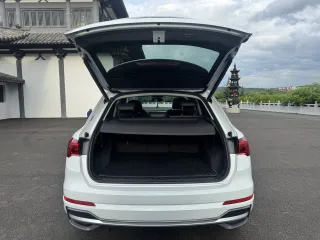 Audi Q3 2022 — фото 17 из 27