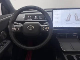 Toyota bZ3X 2025 — фото 20 из 23