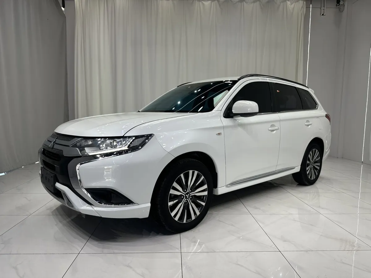 Mitsubishi Outlander 2021