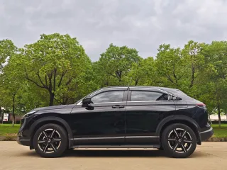 Honda Vezel 2023 — фото 8 из 29