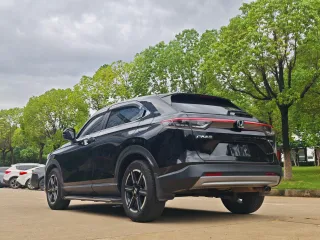 Honda Vezel 2023 — фото 7 из 29