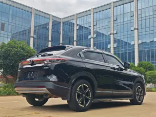 Honda Vezel 2023 — фото 5 из 29