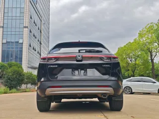 Honda Vezel 2023 — фото 6 из 29