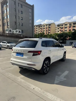 Skoda Karoq 2022 — фото 2 из 9