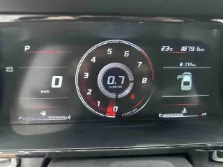 Hyundai Elantra 2023 — фото 4 из 15