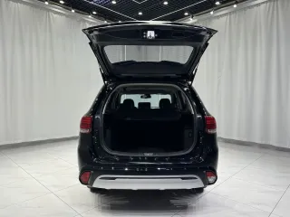 Mitsubishi Outlander 2021 — фото 17 из 28