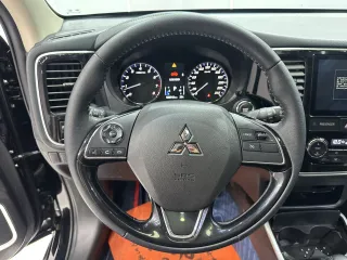 Mitsubishi Outlander 2021 — фото 11 из 28