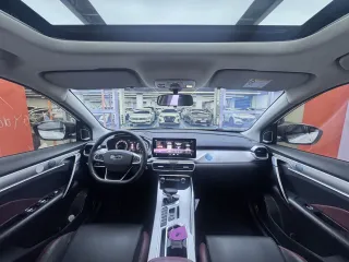Geely Coolray 2022 — фото 14 из 24