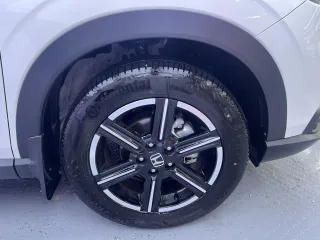 Honda Vezel 2023 — фото 22 из 23