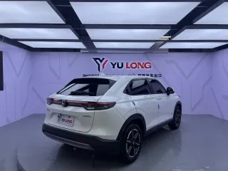 Honda Vezel 2023 — фото 10 из 23
