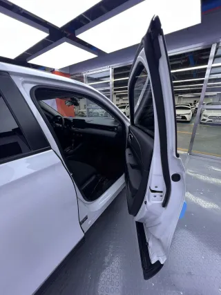 Honda Vezel 2023 — фото 18 из 23