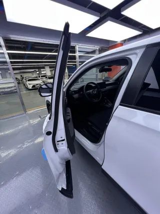 Honda Vezel 2023 — фото 17 из 23