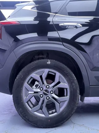 Kia Seltos 2023 — фото 18 из 25
