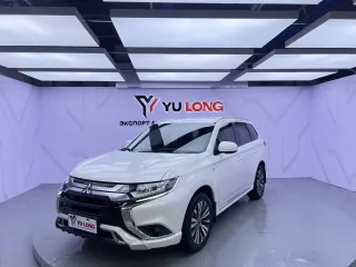 Mitsubishi Outlander 2022 — фото автомобиля из Китая