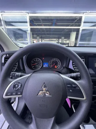 Mitsubishi Outlander 2022 — фото 9 из 22