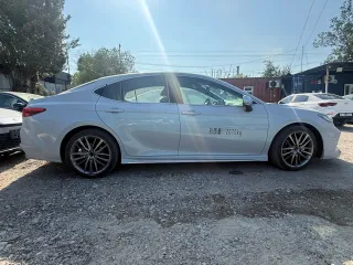 Toyota Camry 2026 — фото 2 из 8