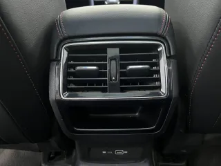 Skoda Karoq 2023 — фото 12 из 29