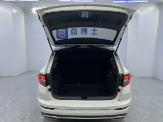 Skoda Karoq 2023 — фото 18 из 29