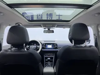 Skoda Karoq 2023 — фото 14 из 29