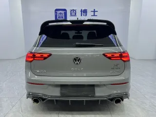 Volkswagen Golf 2023 — фото 16 из 30