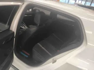 Volkswagen Golf 2023 — фото 4 из 5
