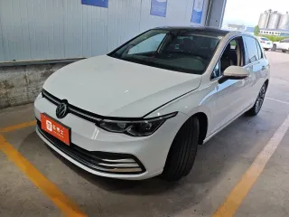 Volkswagen Golf 2023 — фото 2 из 7