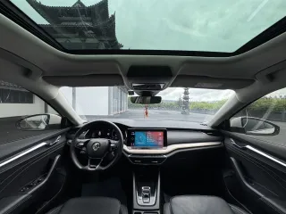 Skoda Octavia 2022 — фото 18 из 27