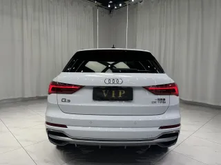Audi Q3 2022 — фото 2 из 25