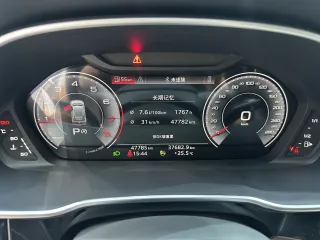 Audi Q3 2022 — фото 7 из 25