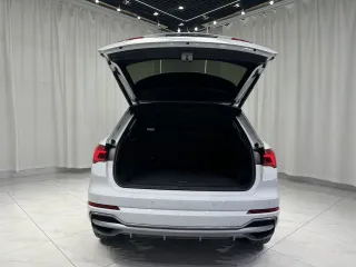 Audi Q3 2022 — фото 18 из 25