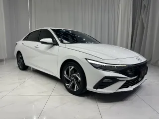 Hyundai Elantra 2023 — фото 3 из 28