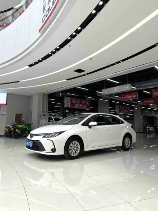Toyota Corolla 2023 — фото 4 из 11