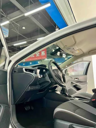 Toyota Corolla 2023 — фото 5 из 11