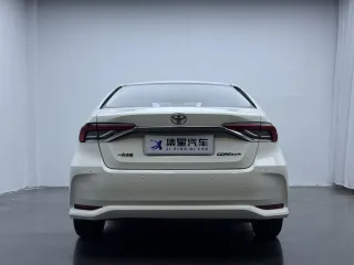 Toyota Corolla 2023 — фото 10 из 20