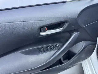 Toyota Corolla 2023 — фото 11 из 20