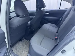 Toyota Corolla 2023 — фото 17 из 20