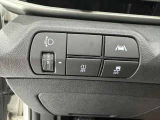 Hyundai Elantra 2022 — фото 9 из 28