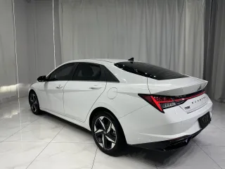 Hyundai Elantra 2022 — фото 6 из 28