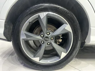 Audi Q3 2022 — фото 20 из 28