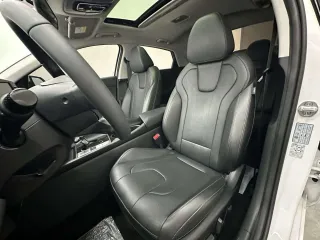 Hyundai Elantra 2023 — фото 13 из 24
