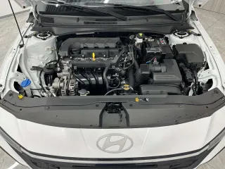 Hyundai Elantra 2023 — фото 18 из 24