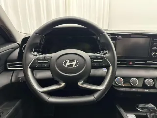 Hyundai Elantra 2023 — фото 10 из 23