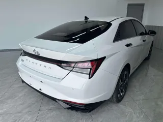 Hyundai Elantra 2022 — фото 4 из 23
