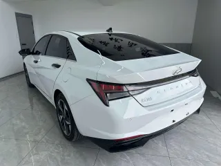 Hyundai Elantra 2022 — фото 6 из 23