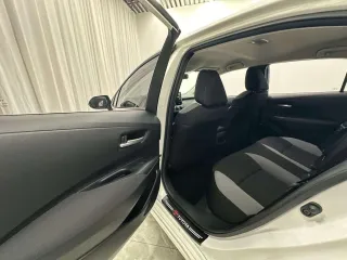 Toyota Corolla 2022 — фото 8 из 24