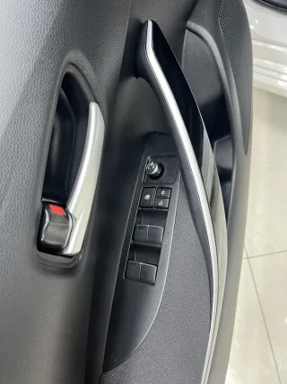 Toyota Corolla 2022 — фото 11 из 24