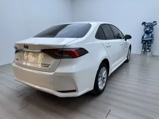 Toyota Corolla 2022 — фото 9 из 25