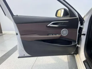 BMW 1-Series 2023 — фото 15 из 22