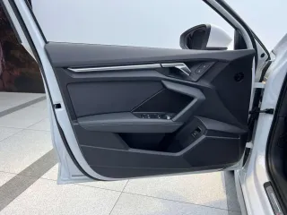 Audi A3 2021 — фото 10 из 25