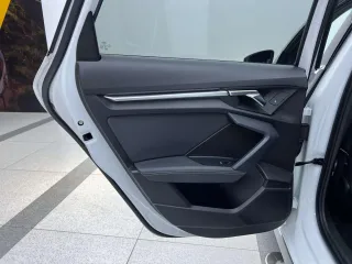 Audi A3 2021 — фото 12 из 25